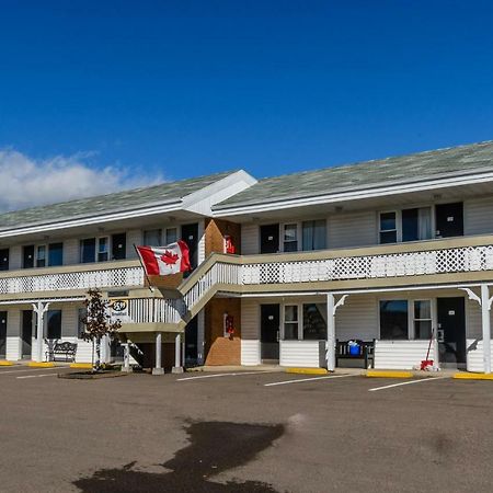 Hearthstone Inn - Port Hastings Eksteriør bilde