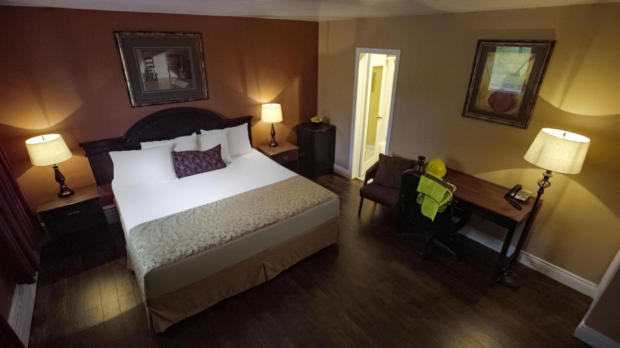 Hearthstone Inn - Port Hastings Eksteriør bilde
