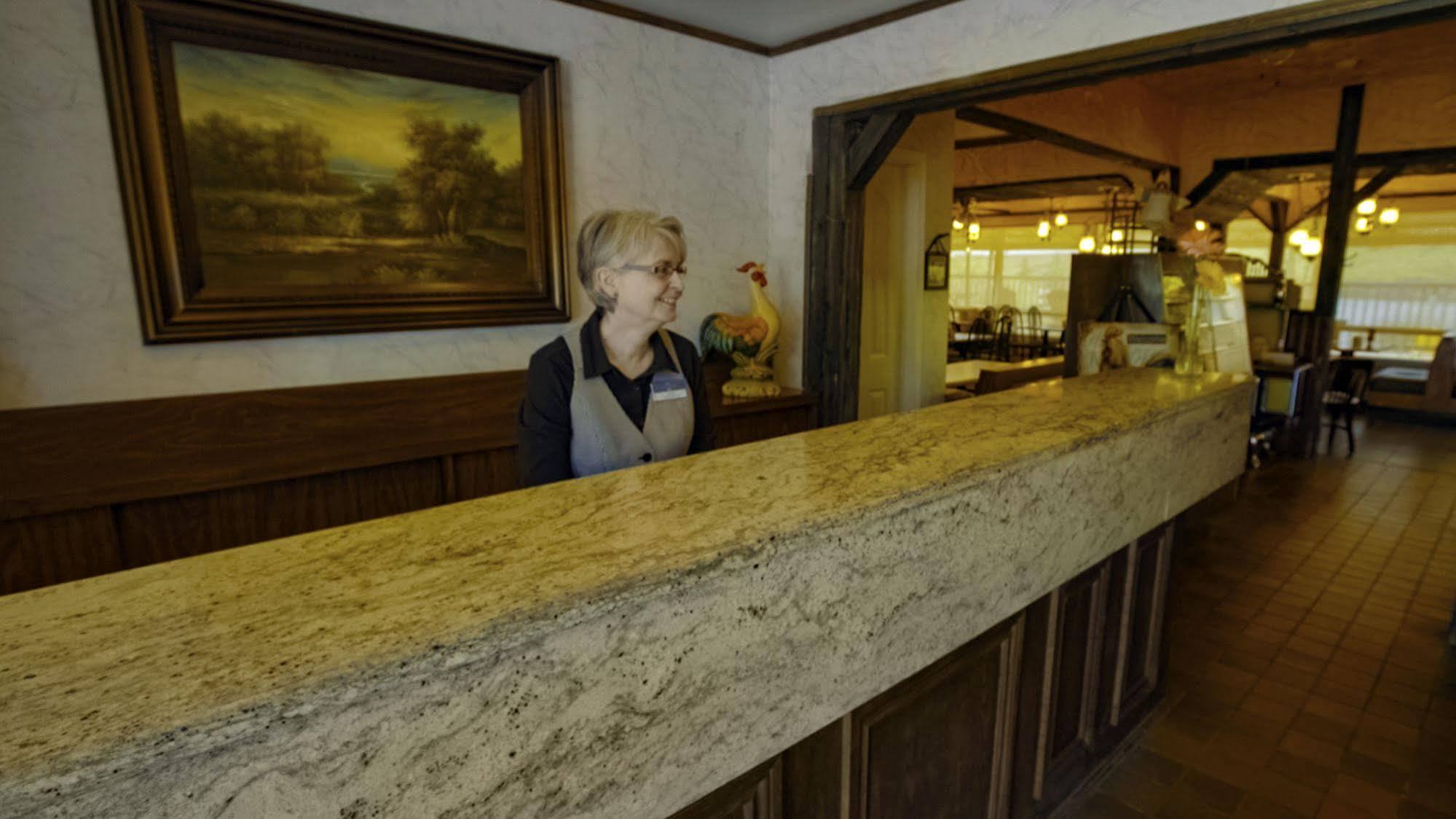 Hearthstone Inn - Port Hastings Eksteriør bilde