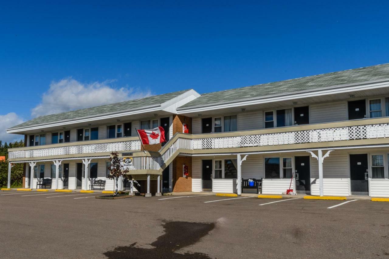 Hearthstone Inn - Port Hastings Eksteriør bilde