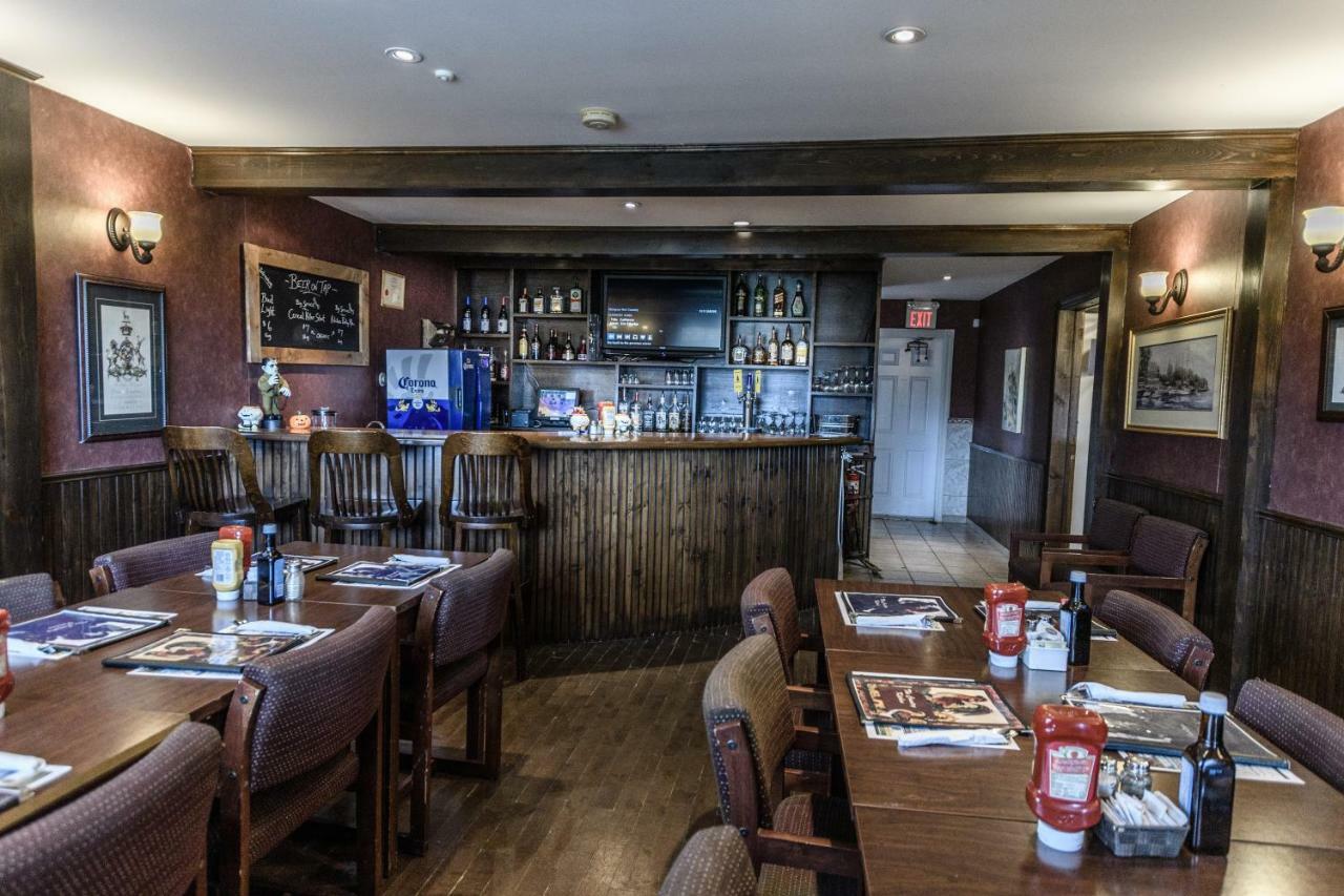 Hearthstone Inn - Port Hastings Eksteriør bilde